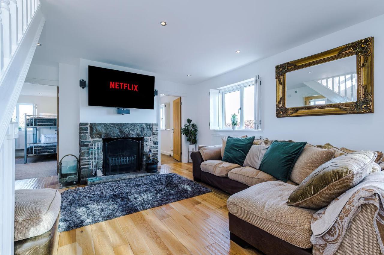 "Woodlands" By Greenstay Serviced Accommodation - Luxury 3 Bed Cottage In North Wales With Stunning Countryside Views & Parking - Close To Glan Clwyd Hospital - The Perfect Choice For Contractors, Business Travellers, Families And Groups Bodelwyddan Exteriér fotografie