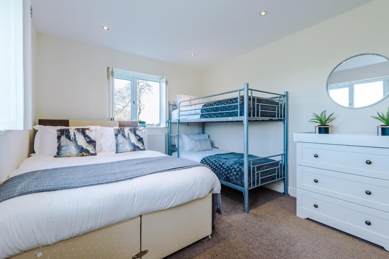 "Woodlands" By Greenstay Serviced Accommodation - Luxury 3 Bed Cottage In North Wales With Stunning Countryside Views & Parking - Close To Glan Clwyd Hospital - The Perfect Choice For Contractors, Business Travellers, Families And Groups Bodelwyddan Exteriér fotografie